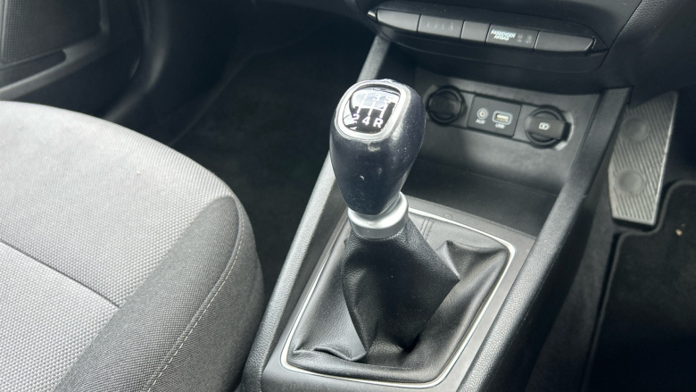 Hyundai i20 1.2 MPi SE 5dr Petrol Hatchback